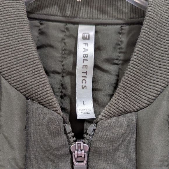 Fabletics Pisa Puffer Quilted Jacket Olive Green Women's Size Large - Picture 8 of 10